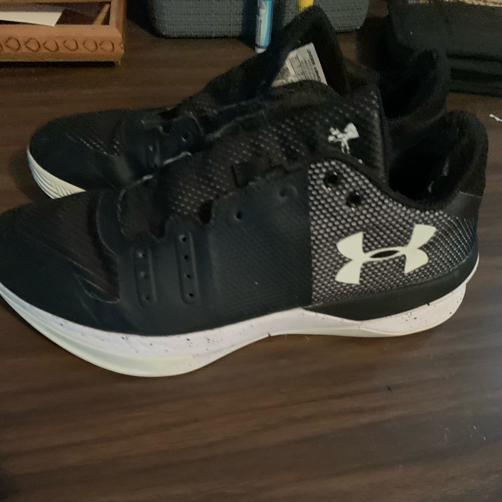 Under armour volleyball shoes